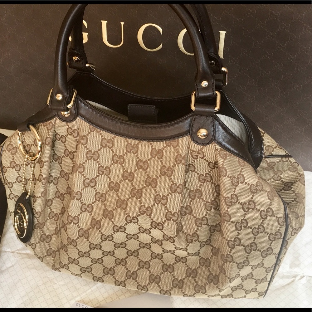 Authentic medium sukey tote never carried!